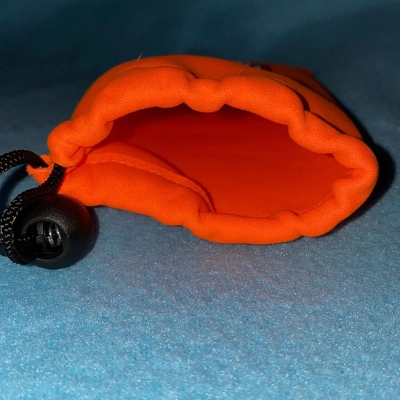 RAY-BAN sunglasses or eyewear case neon orange locking drawstring vintage NEW - Picture 3 of 4